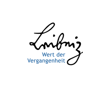 Blaues Logo mit dem Text 'Wert der Vergangenheit'. Leibniz in Schreibschrift darüber.