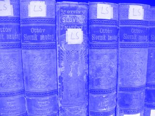 Buchrücken des tschechischsprachigen Konversationslexikons